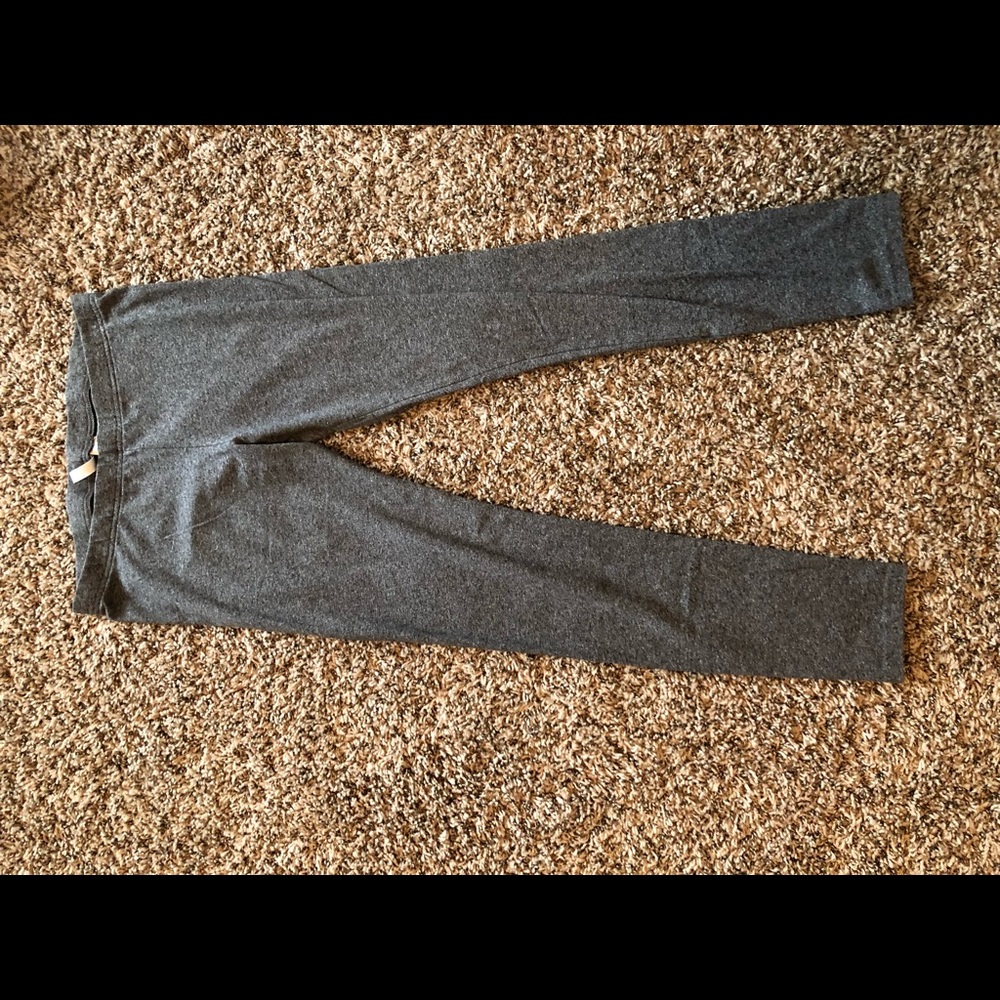 CLOTHES - Picture 3 of 8